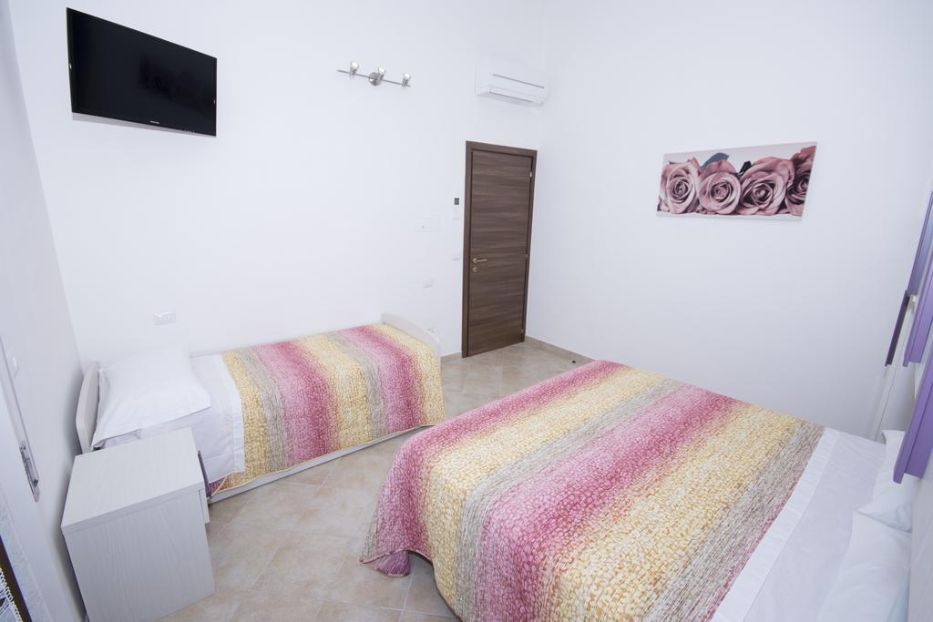 Ferienwohnung La Casa Di Tina Colonnella Zimmer foto