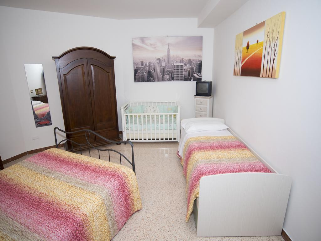 Ferienwohnung La Casa Di Tina Colonnella Zimmer foto